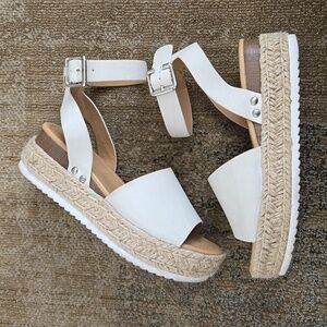 Womens platform sandal